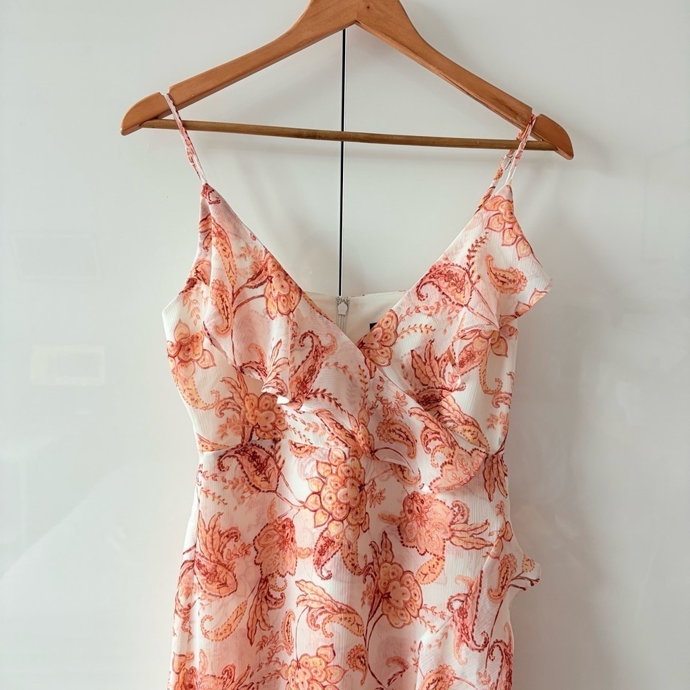 Express Floral Paisley Ruffle Midi Dress - Picture 4 of 10
